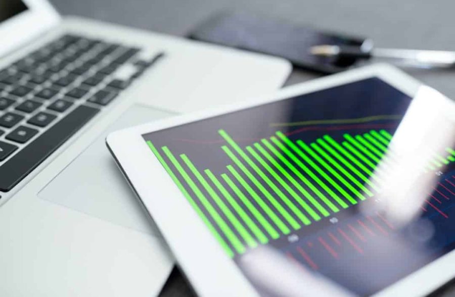 Business analytics on tablet computer